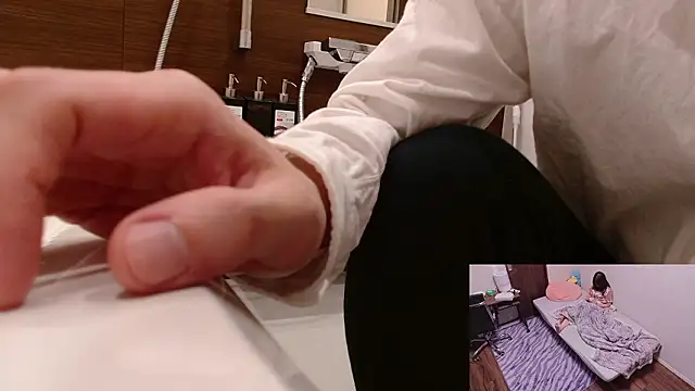 BANANA GOGO online show from 03-29-26, 07:54