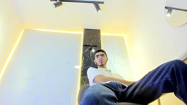 Valentin Lux online show from 03-26-26, 03:38