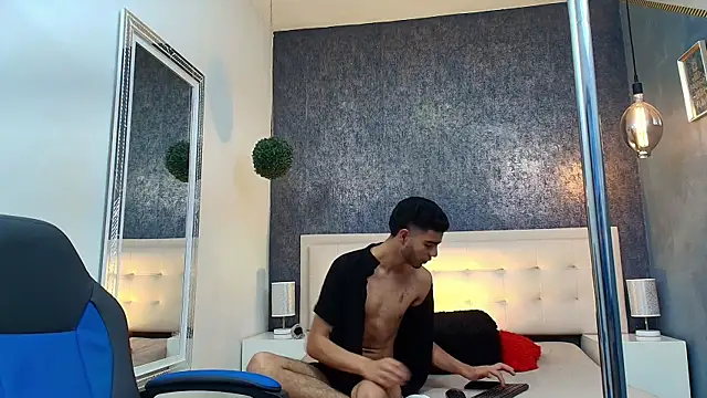 Valentin Lux online show from 03-10-26, 03:32