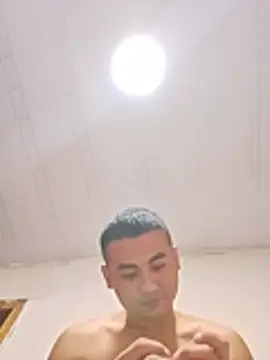 Snapshot of xiaocui06 chatting on 03-16-26, 11:25 xiaocui06 online show from 03-16-26, 11:25