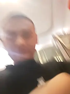 Snapshot of xiaocui06 chatting on 03-13-26, 11:04 xiaocui06 online show from 03-13-26, 11:04