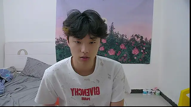 icecream-002 online show from 05-08-26, 11:47