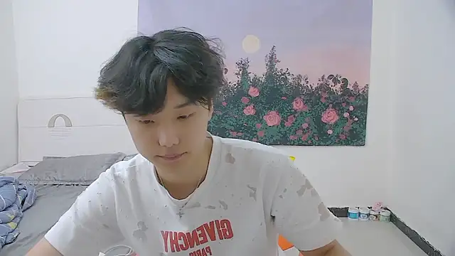 icecream-002 online show from 05-21-26, 12:13