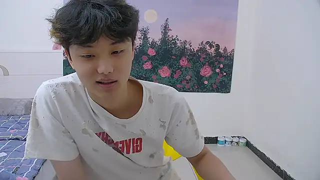 icecream-002 online show from 04-24-26, 03:41