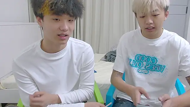 icecream-002 online show from 04-03-26, 12:33