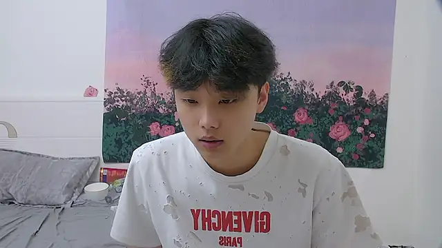 icecream-002 online show from 04-22-26, 11:50