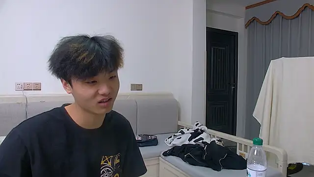 icecream-002 online show from 03-17-26, 07:33