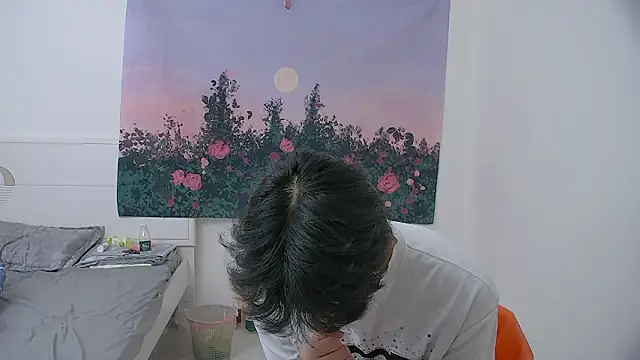 icecream-002 online show from 04-29-26, 05:30