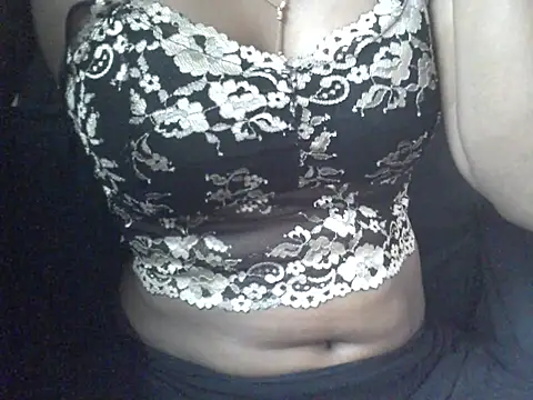Snapshot of Couplehot00 chatting on 07-08-26, 09:32 Couplehot00 online show from 07-08-26, 09:32