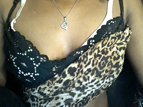 Snapshot of Couplehot00 chatting on 04-08-26, 07:15 Couplehot00 online show from 04-08-26, 07:15