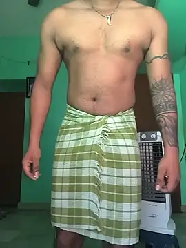Snapshot of kamasutra012345 chatting on 06-05-26, 04:39 kamasutra012345 online show from 06-05-26, 04:39