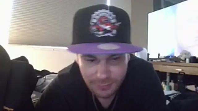 Snapshot of occasionalride1 chatting on 07-11-26, 11:49 occasionalride1 online show from 07-11-26, 11:49