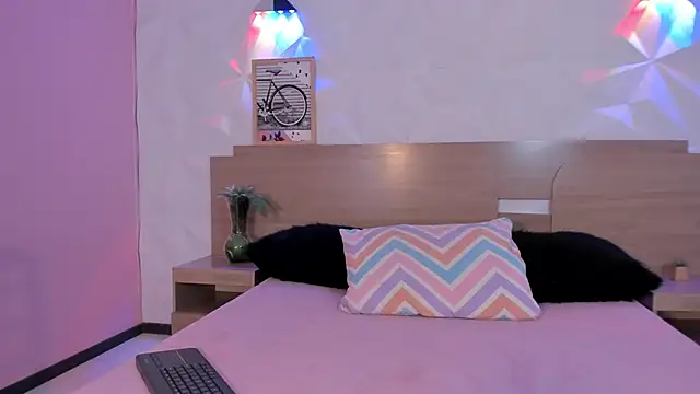 KittyVelve online show from 04-06-26, 12:28