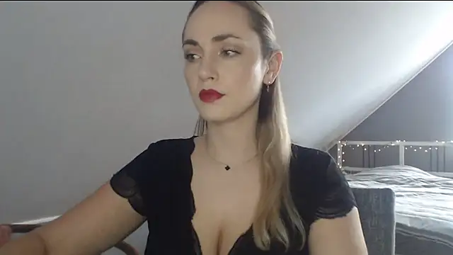 Snapshot of ScarlettSensitive chatting on 06-01-26, 06:24 ScarlettSensitive online show from 06-01-26, 06:24