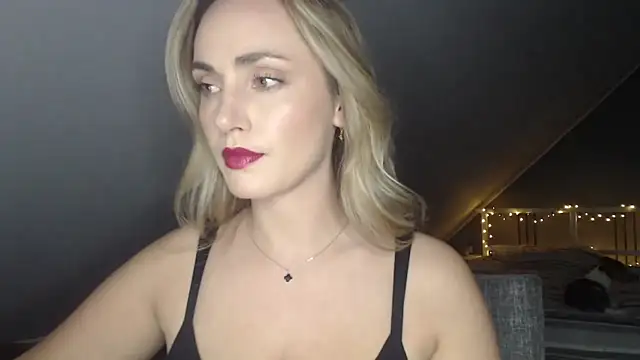 Snapshot of ScarlettSensitive chatting on 06-02-26, 07:14 ScarlettSensitive online show from 06-02-26, 07:14