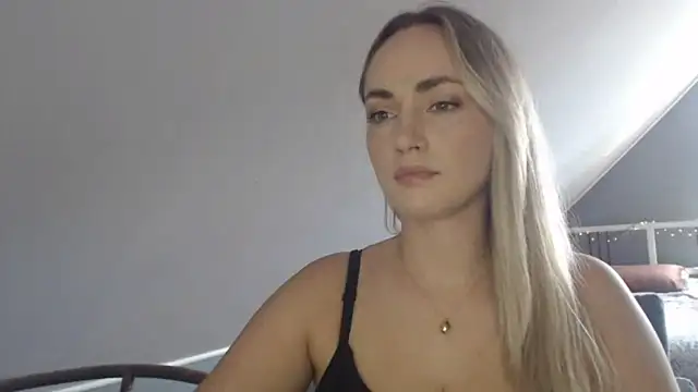 Snapshot of ScarlettSensitive chatting on 07-29-26, 02:16 ScarlettSensitive online show from 07-29-26, 02:16