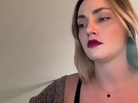 ScarlettSensitive online show from 04-07-26, 03:14