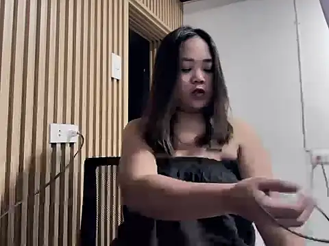  georgiax  online show from 04-19-26, 06:10