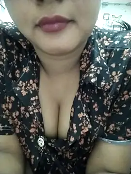 Snapshot of Chandrika_Yadav chatting on 05-04-26, 05:05 Chandrika Yadav online show from 05-04-26, 05:05