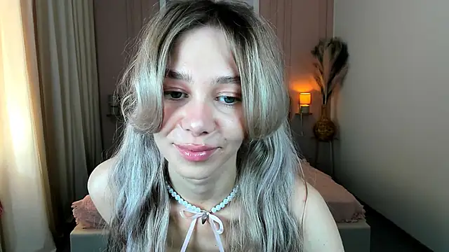 Snapshot of LuluAlis chatting on 05-02-26, 02:55 LuluAlis online show from 05-02-26, 02:55