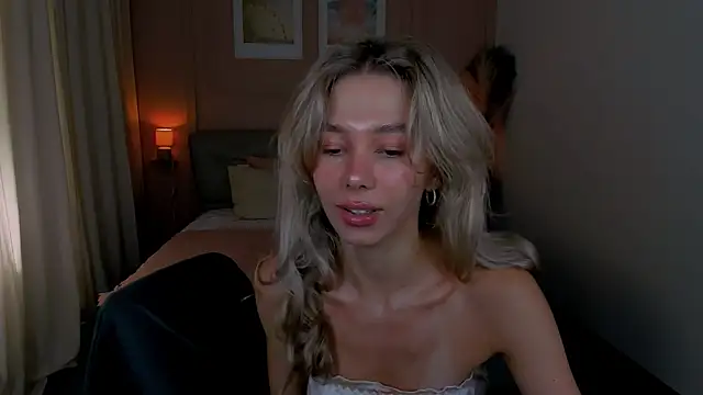 LuluAlis online show from 06-17-26, 01:21