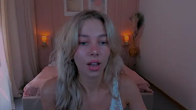 LuluAlis online show from 06-26-26, 01:39