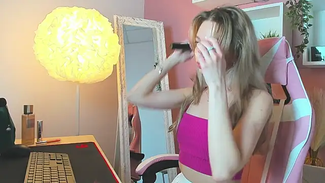 LuluAlis online show from 03-10-26, 01:59