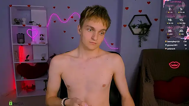 Snapshot of john_lik chatting on 06-03-26, 02:33 john lik online show from 06-03-26, 02:33