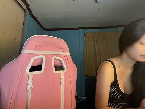 Snapshot of pinay_celebrity chatting on 06-07-26, 06:46 pinay celebrity online show from 06-07-26, 06:46