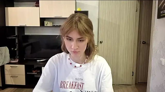 ElenoreHolguin online show from 04-05-26, 03:40