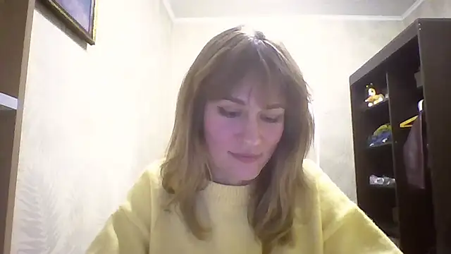 ElenoreHolguin online show from 04-18-26, 07:07