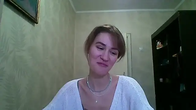 ElenoreHolguin online show from 03-24-26, 01:44