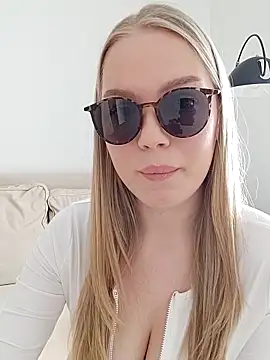 LittleForestELF2 online show from 03-31-26, 05:31