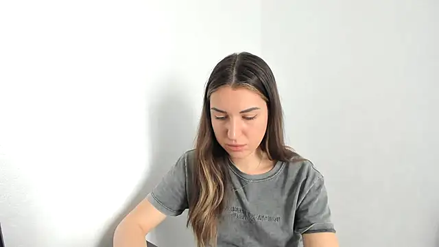 summmmersky1 online show from 03-30-26, 08:49