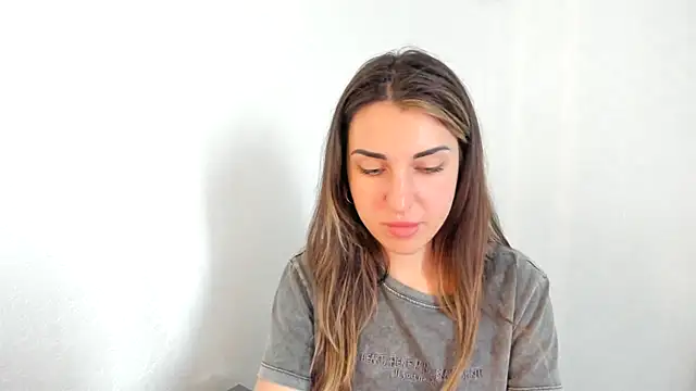 summmmersky1 online show from 03-27-26, 04:08