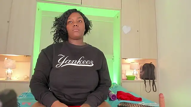 AvaJamess online show from 04-10-26, 08:21