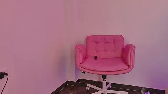 kittymyers online show from 05-05-26, 02:09