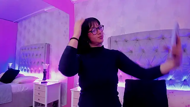 Snapshot of LilithBluum chatting on 06-24-26, 11:53 LilithBluum online show from 06-24-26, 11:53