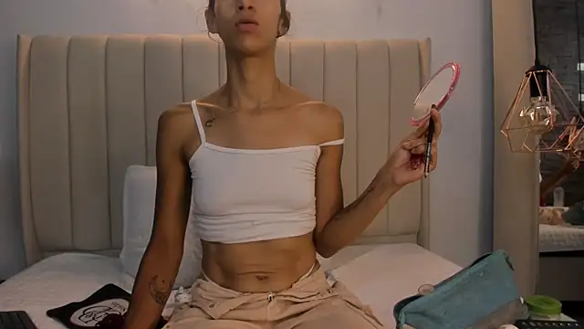 Abril Castroo online show from 04-10-26, 12:01