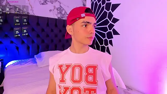 NicoKinggs  online show from 04-28-26, 12:53