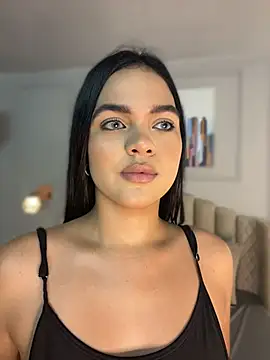 Bella-Ferrer online show from 04-14-26, 06:13