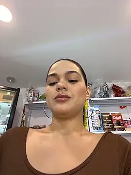 Bella-Ferrer online show from 07-10-26, 06:19