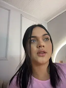 Bella-Ferrer online show from 04-16-26, 06:08