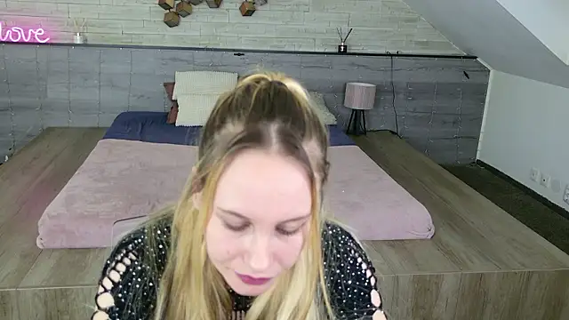 IceBlueBabe online show from 03-19-26, 08:42