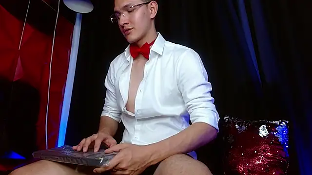 MilanDavid1 online show from 04-18-26, 07:07