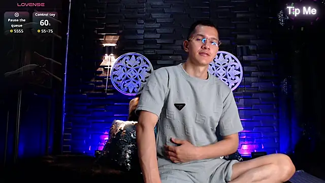 MilanDavid1 online show from 04-15-26, 04:22