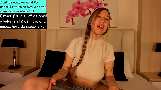 AmberVegaa online show from 04-22-26, 02:13