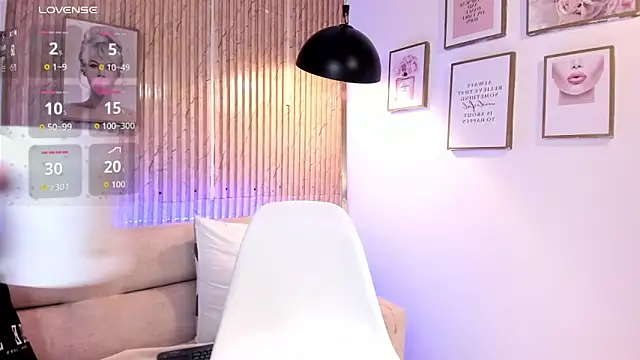 Zoey monroe online show from 04-11-26, 12:20