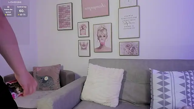 Zoey monroe online show from 03-25-26, 11:53