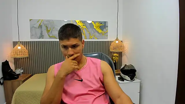 AlessandroFranco online show from 06-18-26, 01:27